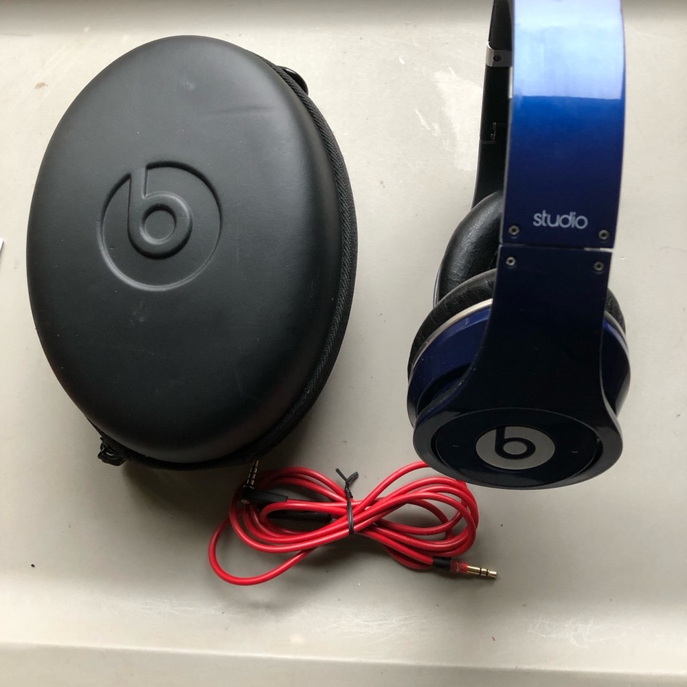 Beats Studio Wired Headphones (Read)